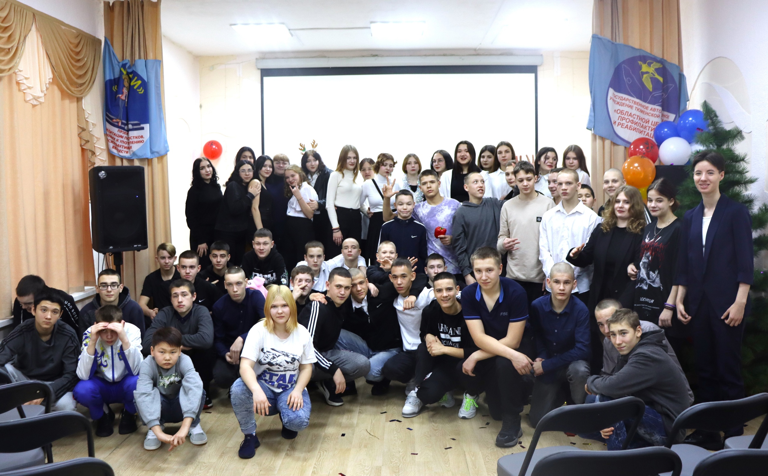 Юные участники проекта «Ступени» показали свои таланты в ходе шоу-программы, посвященной окончанию трехмесячной смены