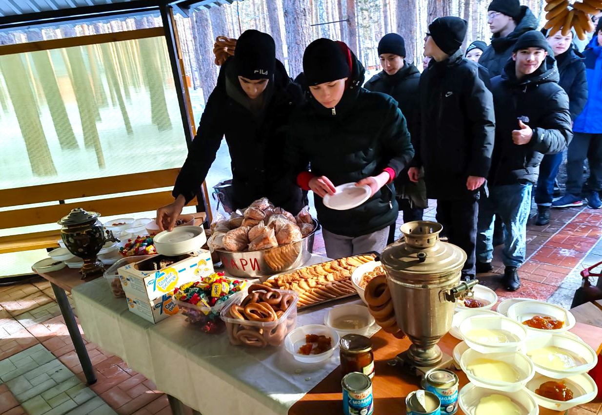 Отголоски «Широкой масленицы»: подростки с проекта «Ступени» приобщались к русским национальным традициям