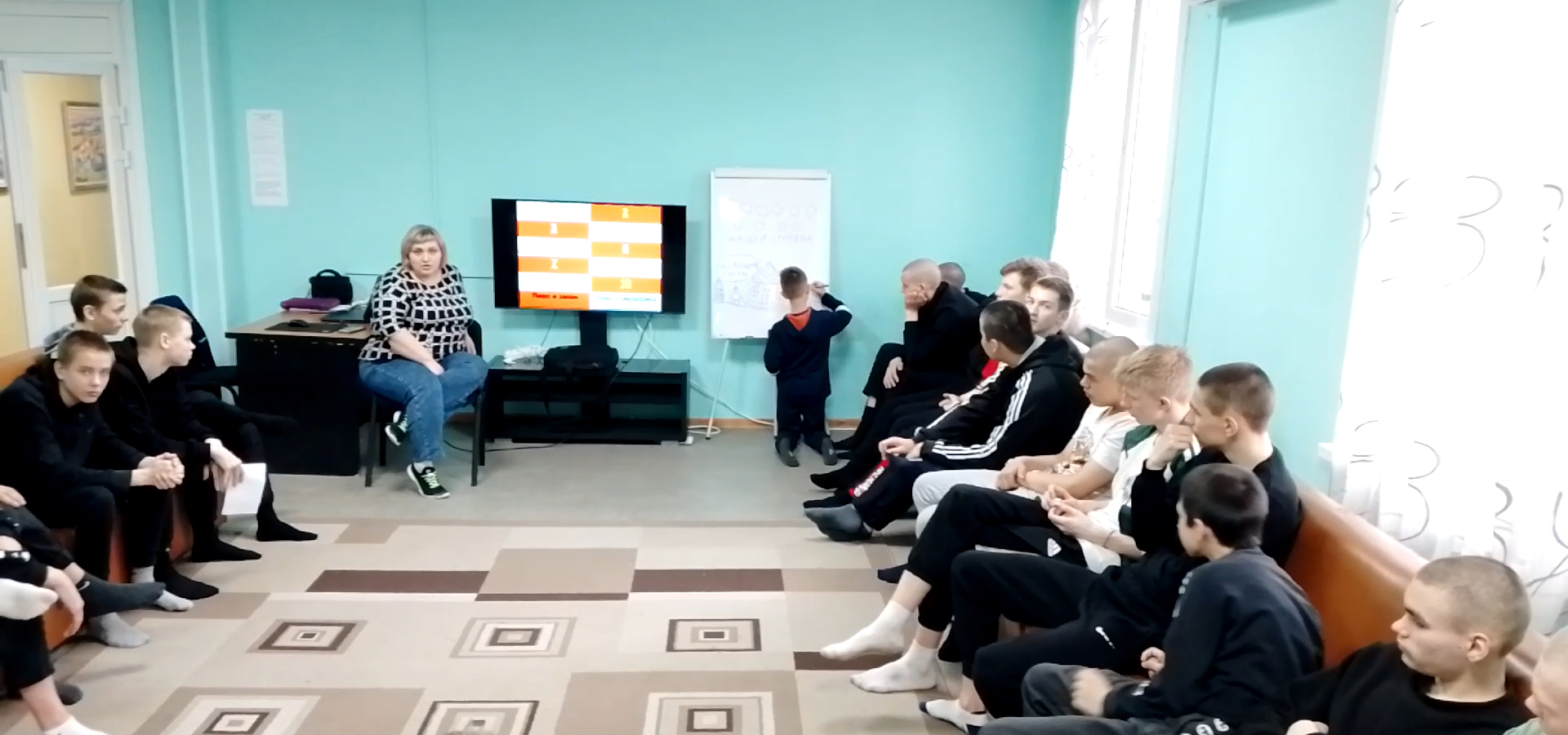 "Прокачивай мозги, пока молод!"