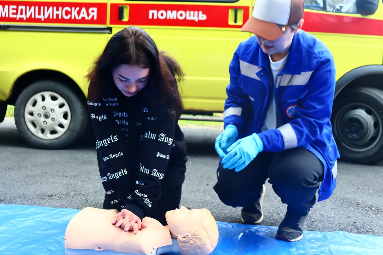 На проекте «Ступени» с профориентационными беседами побывали сотрудники Станции скорой медицинской помощи г. Тюмени