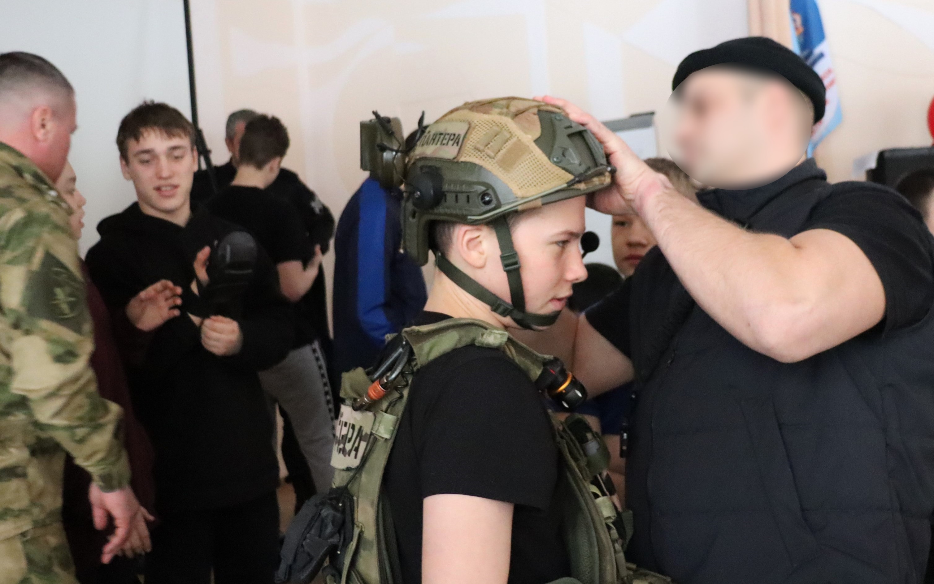 Юные участники проекта «Ступени» познакомились с сотрудниками Росгвардии