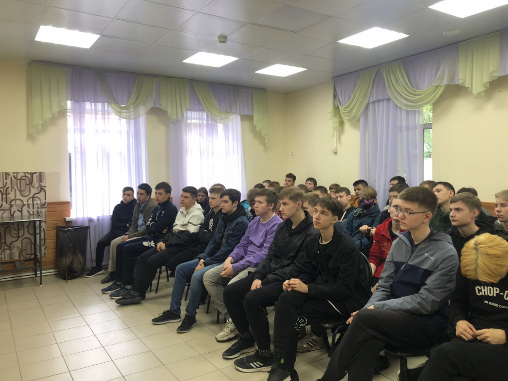 Беседа о наркотиках со старшеклассниками